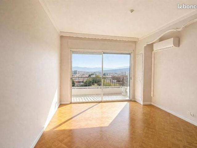 Appartement 4 pièces 100 m²
