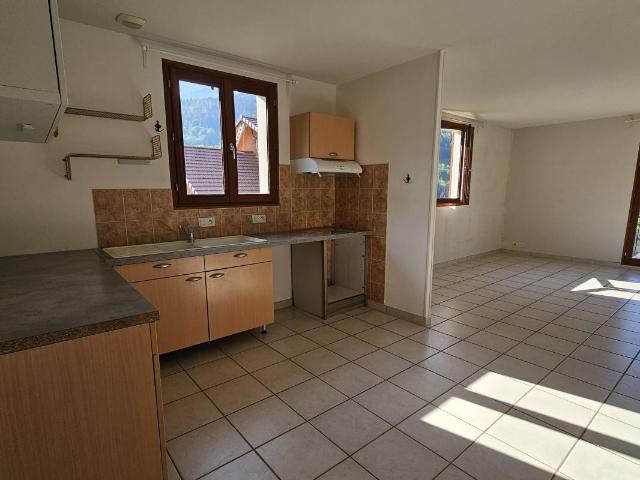 Appartement 4 pièces, 100 m² à louer à Laval en Belledonne 38190