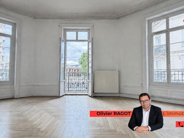 Appartement 4 pièces 101 m²