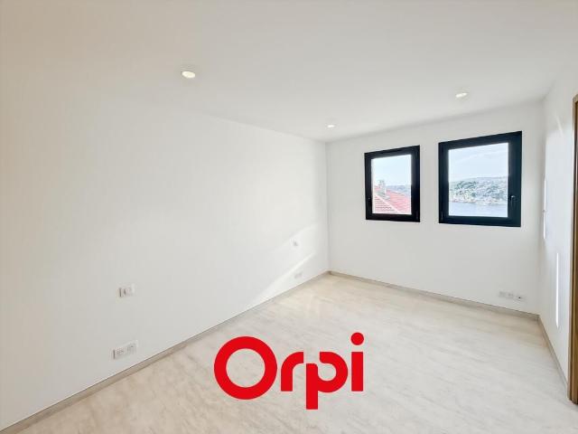 Appartement 4 pièces, 101 m² à louer à Bandol 83150