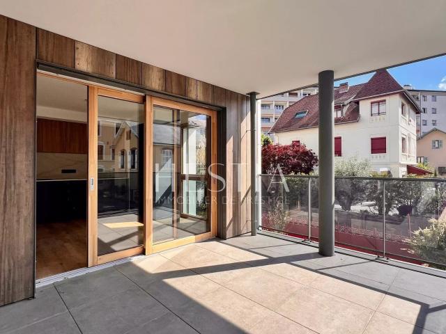 Appartement 4 pièces 102 m²