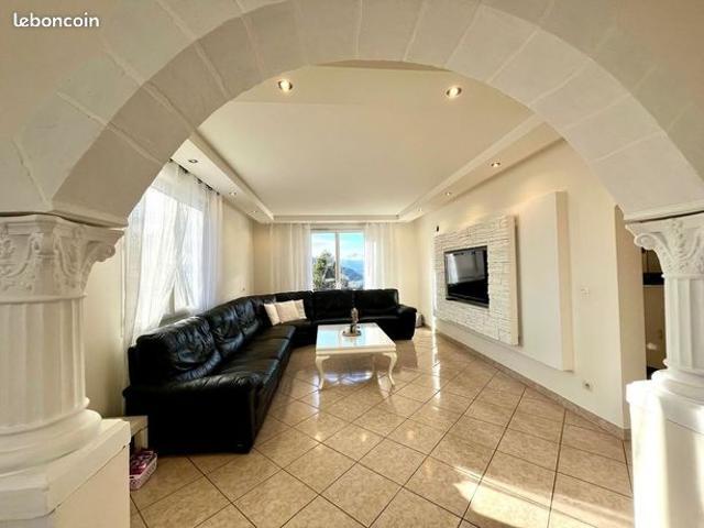 Appartement 4 pièces 102 m²