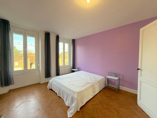 Appartement 4 pièces, 102 m² à louer à Étauliers 33820