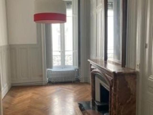 Appartement 4 pièces 103.75 m²