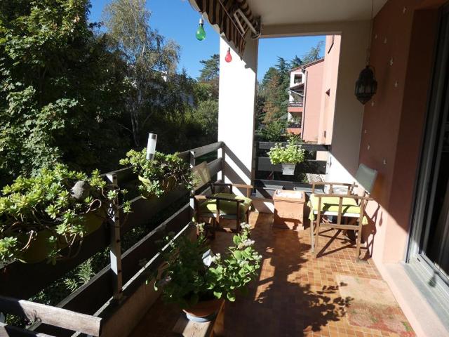 Appartement 4 pièces, 103 m² à louer à Sainte Foy lès Lyon 69110
