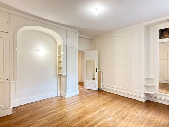 Appartement 4 pièces 103m2 REIMS 1 480 euros