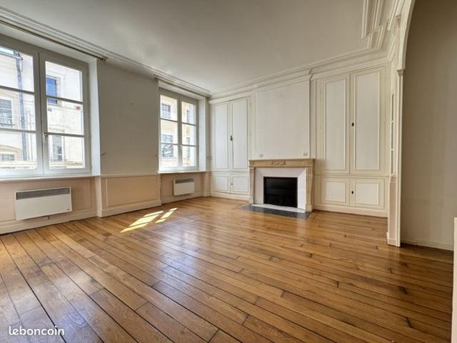 Appartement 4 pièces 104 m²