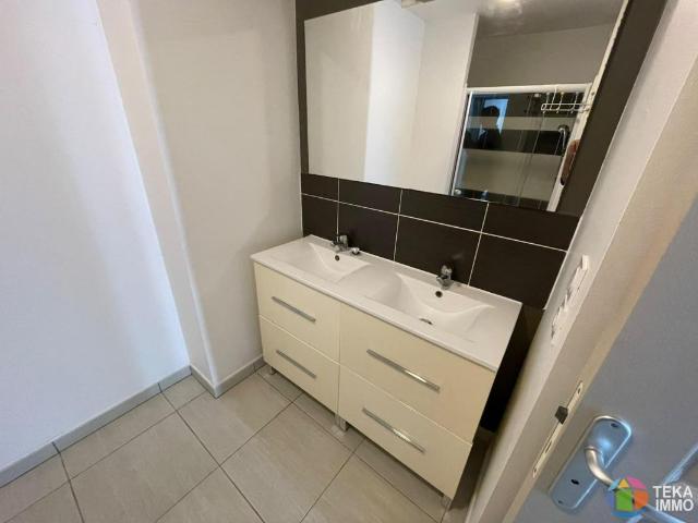 Appartement 4 pièces, 104 m² à louer à Saint Denis 97400