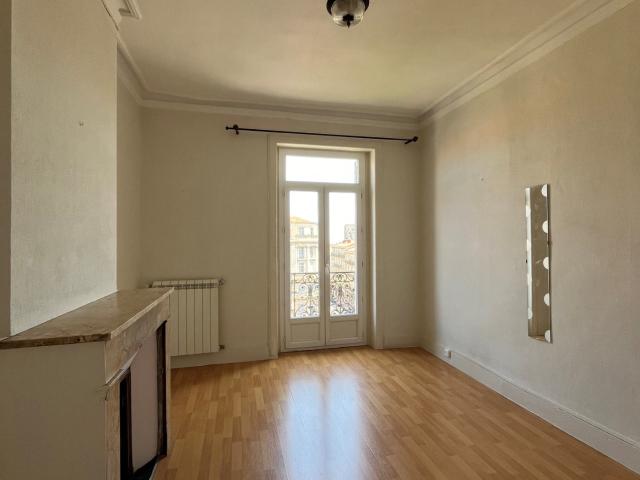 Appartement 1 pièce 106 m²