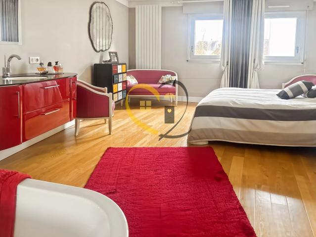 Appartement 4 pièces 106 m² avec balcon en viager occupé, à proximité du centre ville