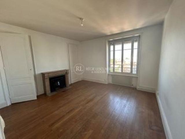 Appartement 4 pièces 107.58 m²