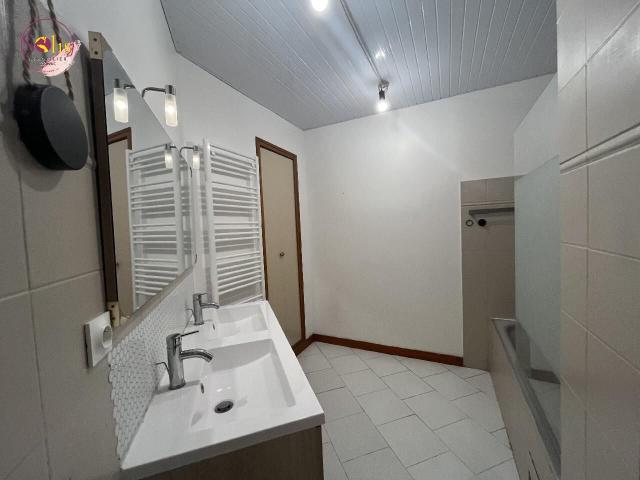 Appartement 4 pièces, 107 m² à louer à Cognac 16100