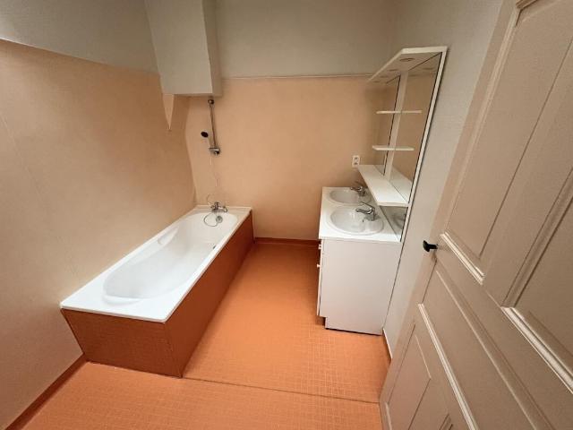 Appartement 4 pièces, 107 m² à louer à Rodez 12000