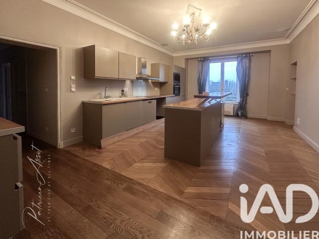 Appartement 4 pièces, 109 m² à louer à Fontainebleau 77300