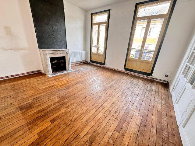 Appartement 4 pièces, 109 m² à louer à Soissons 02200