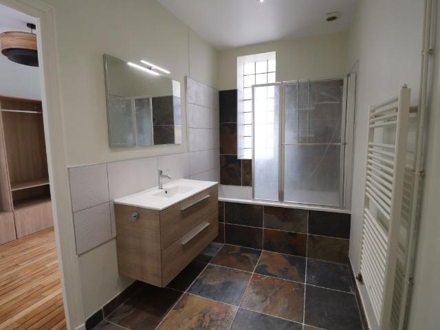 Appartement 4 pièces, 109 m² à louer à Reims 51100