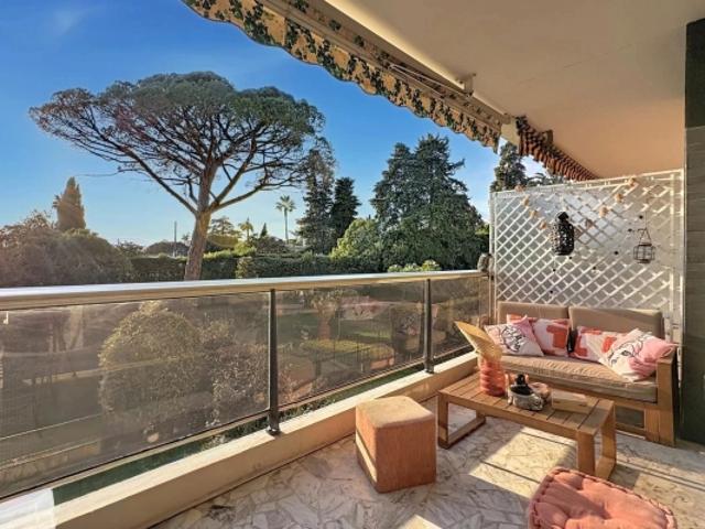 Appartement 4 pièces 109m² Terrasse vue dégagée, garage Cannes Bénéfiat