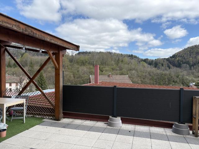 Appartement 4 pièces, 110 m² à louer à Les Crozets 39260