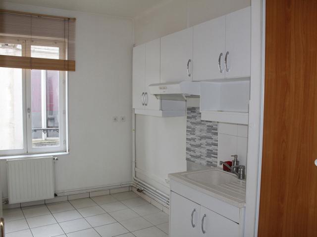 Appartement 4 pièces, 118 m² à louer à Auxerre 89000
