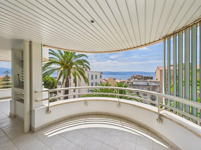 Appartement 4 pièces 120 m²