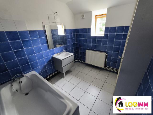 Appartement 4 pièces, 120 m² à louer à Poix du Nord 59218