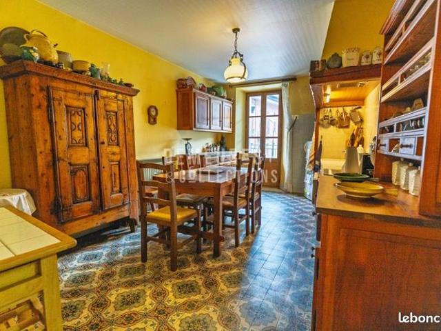 Appartement 4 pièces 121 m²