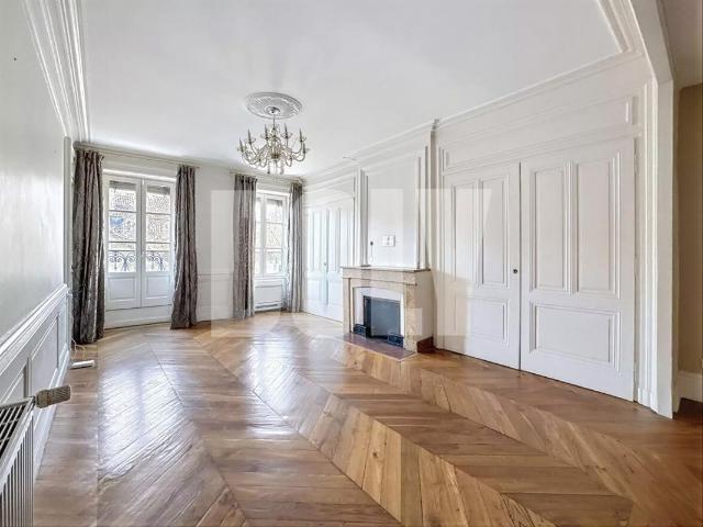 Appartement 4 pièces 122 m²