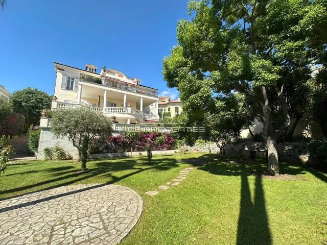 Appartement 4 pièces 122 m²