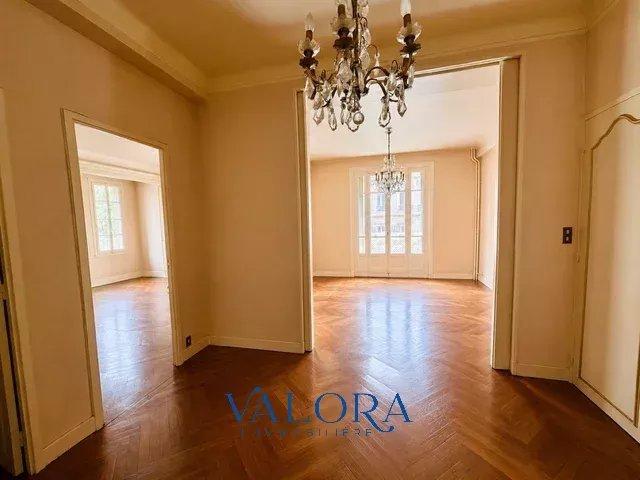 Appartement 4 pièces 122 m²