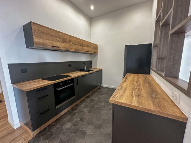 Appartement 4 pièces, 124 m² à louer à Saint André lez Lille 59350
