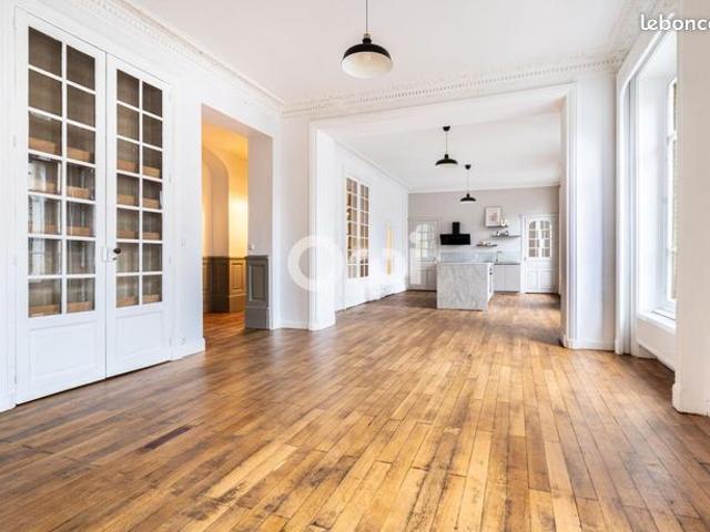 Appartement 4 pièces 126 m²