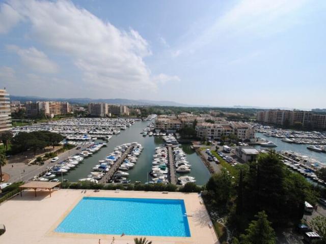 Appartement 4 pièces, 127 m² à louer à Mandelieu la Napoule 06210