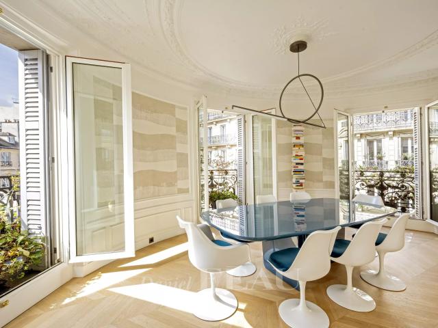 Appartement 4 pièces 130 m²