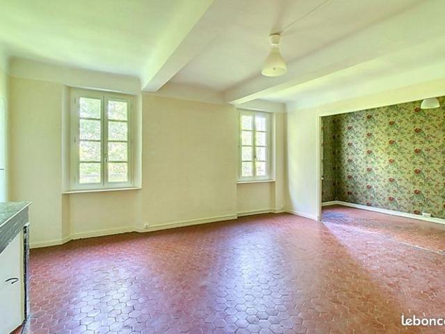 Appartement 4 pièces 130 m²