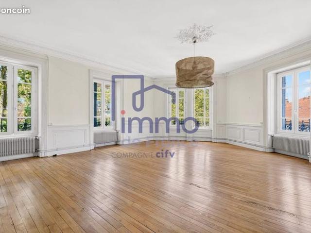 Appartement 4 pièces 130 m²