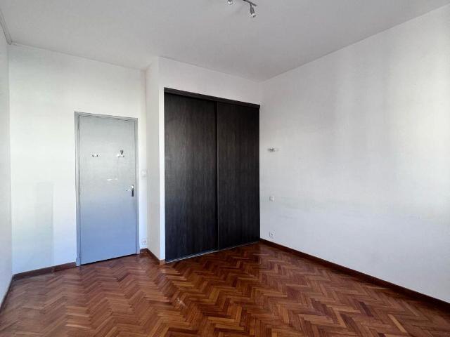 Appartement 4 pièces, 130 m² à louer à Marseille 8 13008