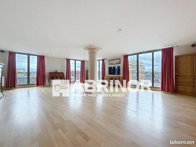 Appartement 4 pièces 131 m²