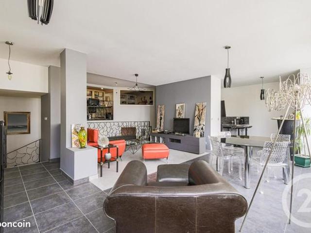 Appartement 4 pièces 132 m²