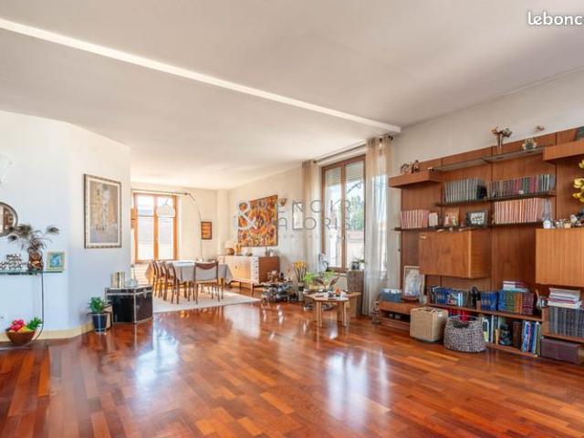 Appartement 4 pièces 132 m²