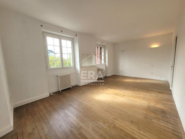 Appartement 4 pièces, 132 m² à louer à Pau 64000
