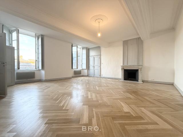 Appartement 4 pièces 134 m²