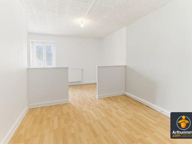 Appartement 4 pièces, 134 m² à louer à Saint Priest 69800