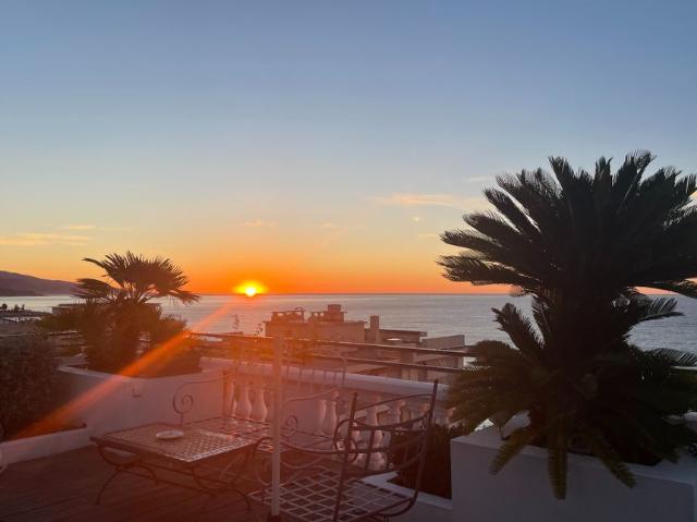 Appartement 4 pièces, 135 m² à louer à Menton 06500