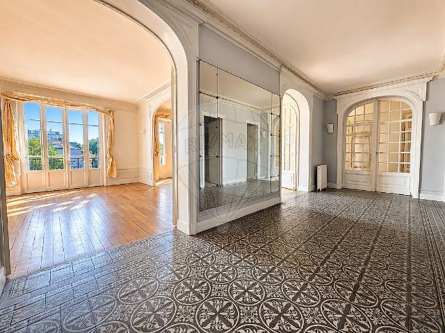 Appartement 4 pièces 137 m²