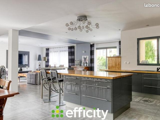 Appartement 4 pièces 137 m²