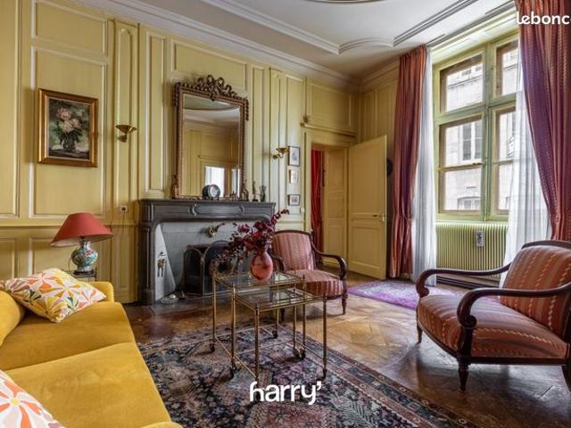 Appartement 4 pièces 137 m²