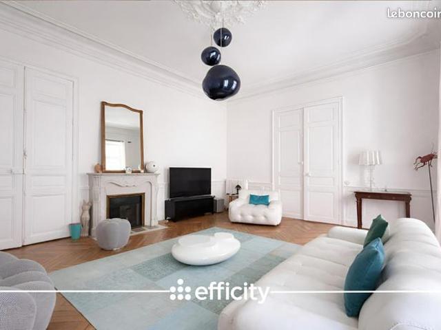 Appartement 4 pièces 140 m²