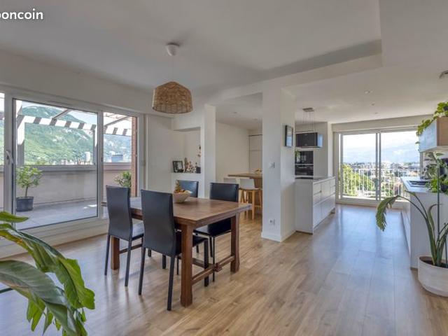 Appartement 4 pièces 140 m²