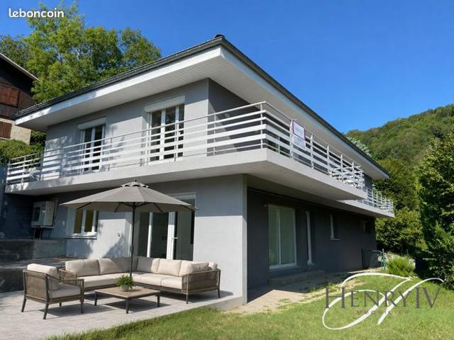 Appartement 4 pièces 140 m²