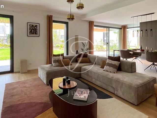 Appartement 4 pièces 140 m²